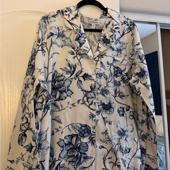 Nordstrom Pajama Set - Picture 4 of 5